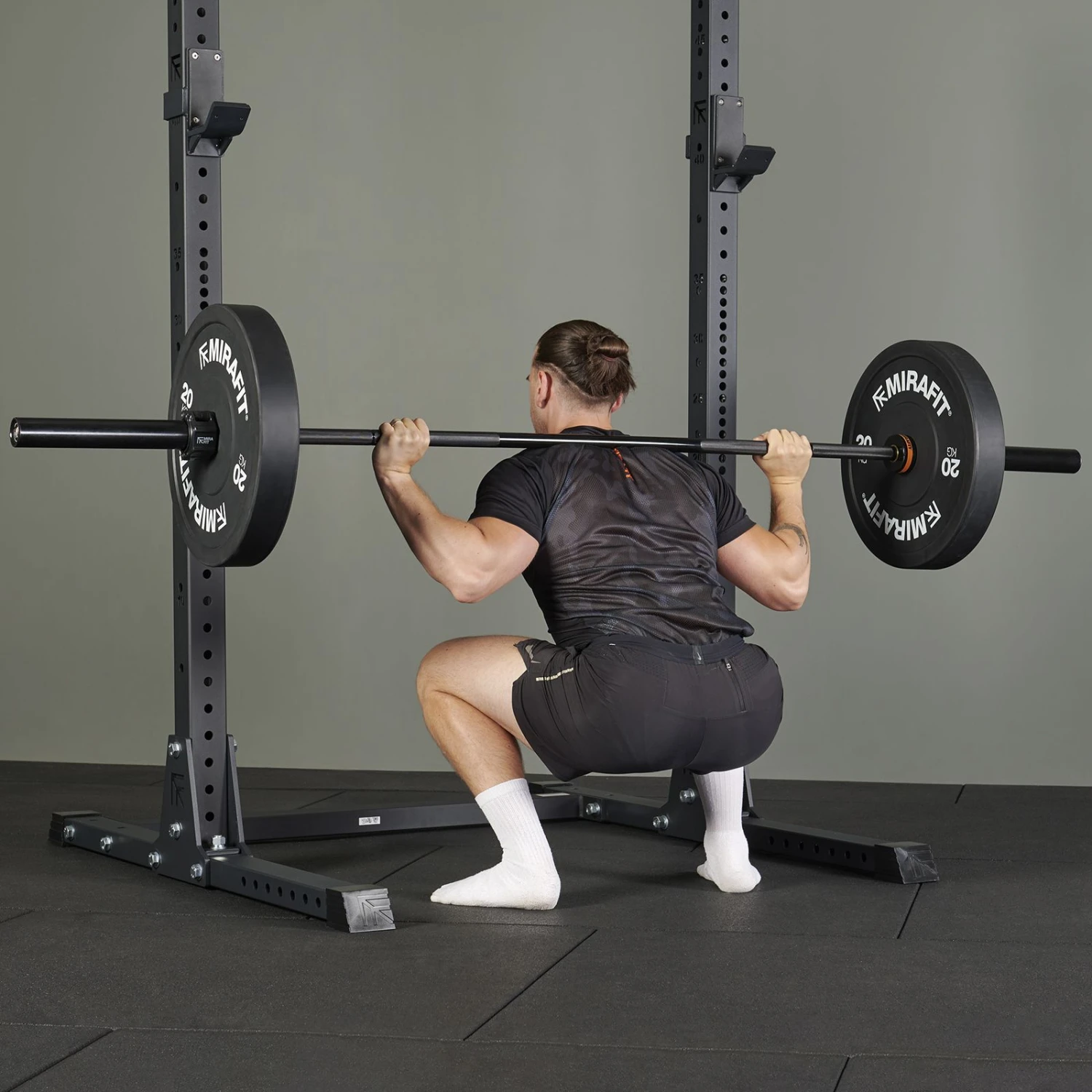 Mirafit M3 7ft 20kg Olympic Barbell - Black 4 Mirafit M3 7ft 20kg Olympic Barbell - Black - Image 4