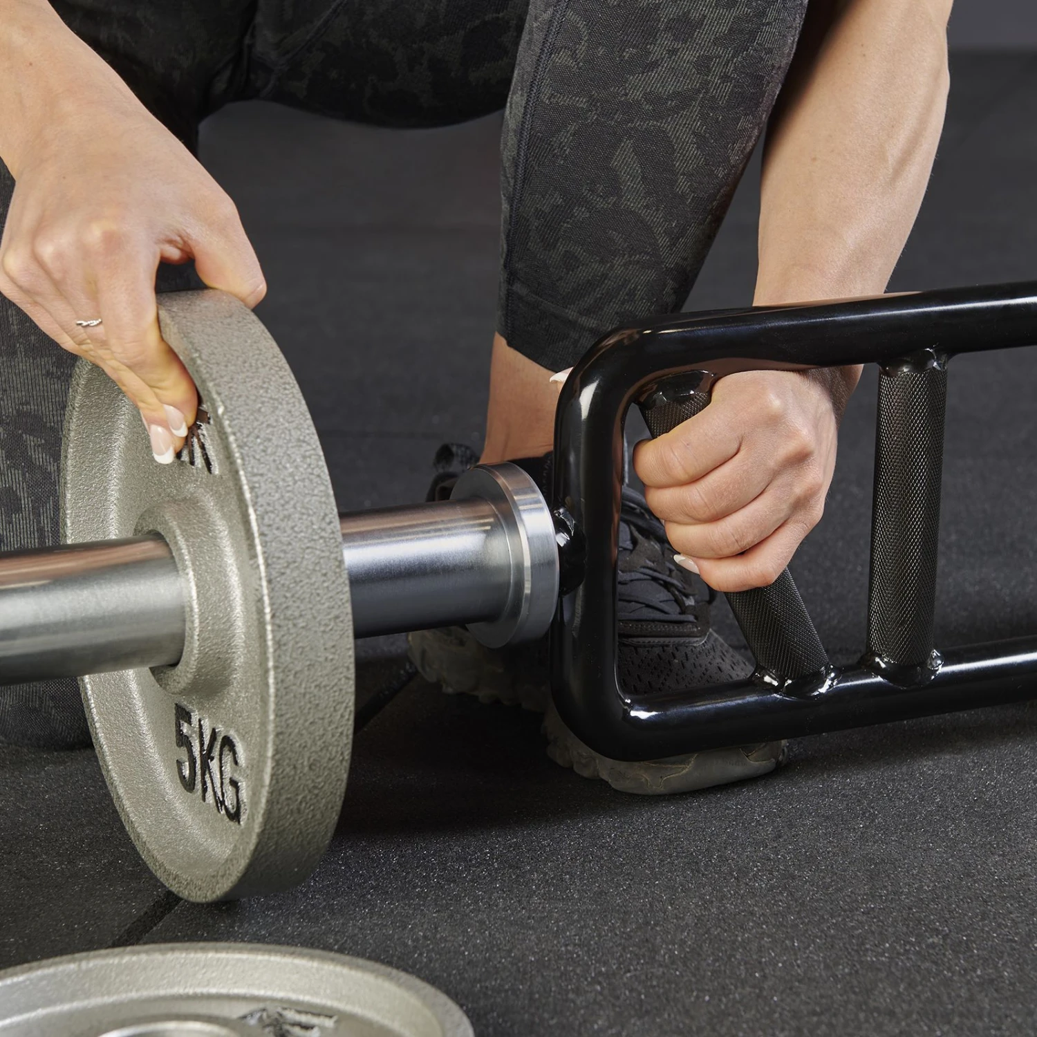 Mirafit M3 Olympic Tricep Bar 7 Mirafit M3 Olympic Tricep Bar - Image 7