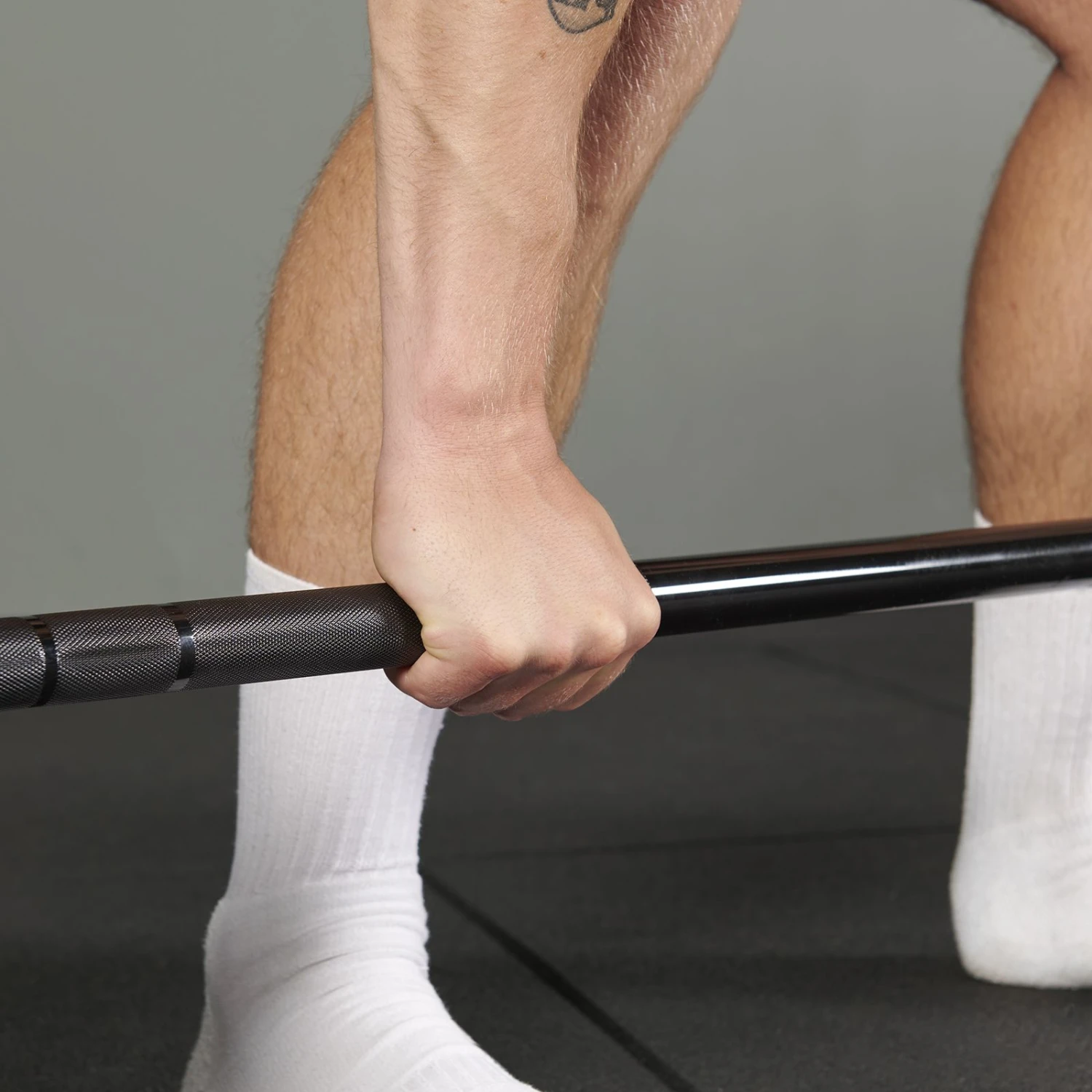 Mirafit M3 7ft 20kg Olympic Barbell - Black 6 Mirafit M3 7ft 20kg Olympic Barbell - Black - Image 6